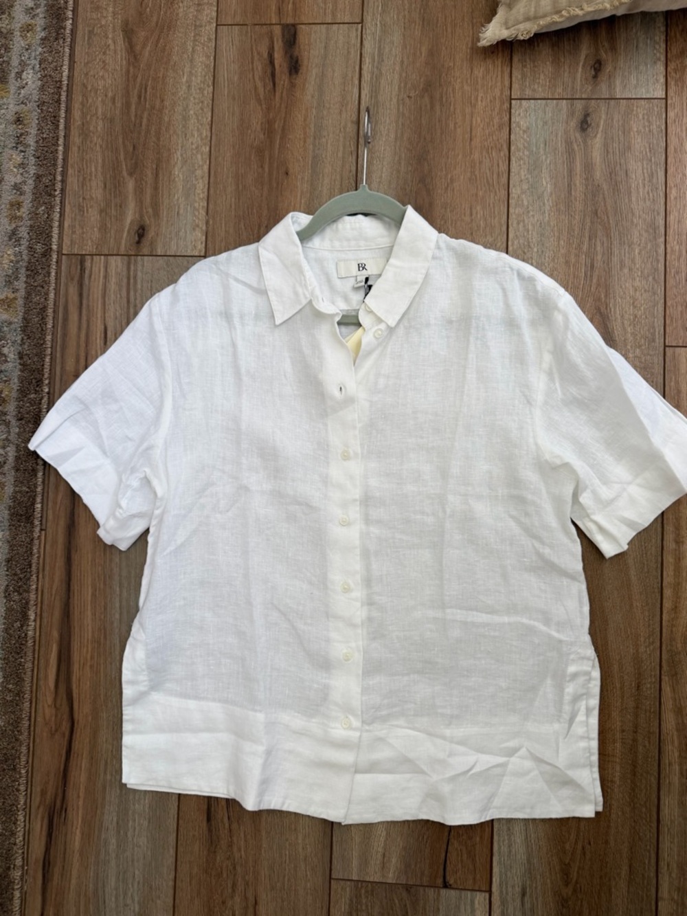 NWT Linen Button-Up Short Sleeve Shirt - White